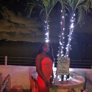 Meet your Posher, Sincere